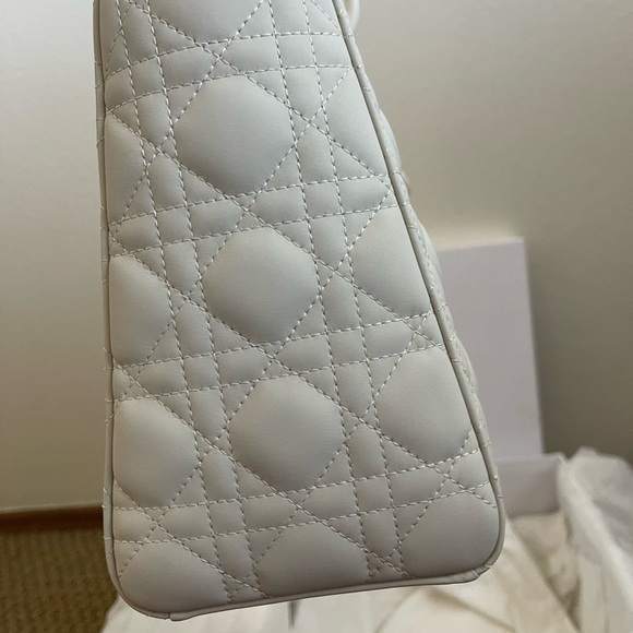 Lady Dior Ultra Matte white medium - Picture 7 of 16